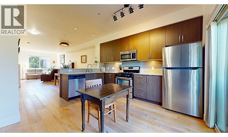 29 40653 Tantalus Ro...