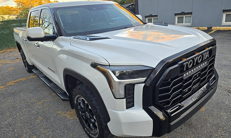 2023 Toyota Tundra 4...