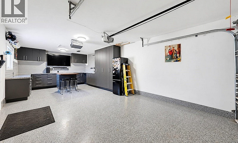 2113 Ste Cecilia Ave...