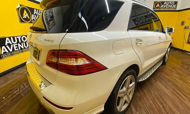 2015 Mercedes-Benz M...
