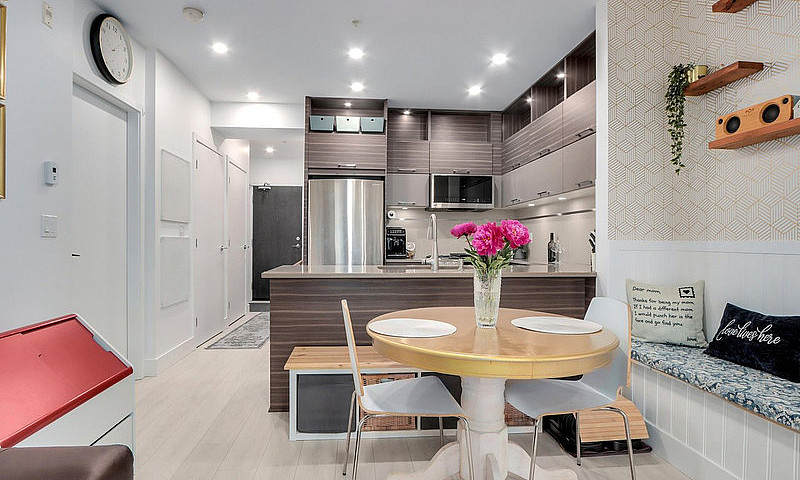 Townhouse Style Livi...