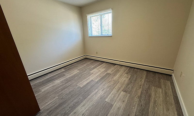 Spacious 2 Bedroom A...