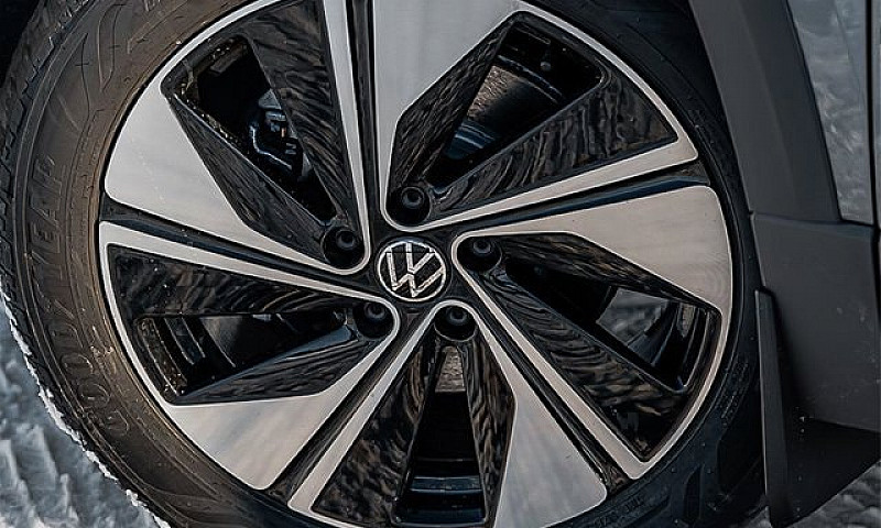 2025 Volkswagen Taos...