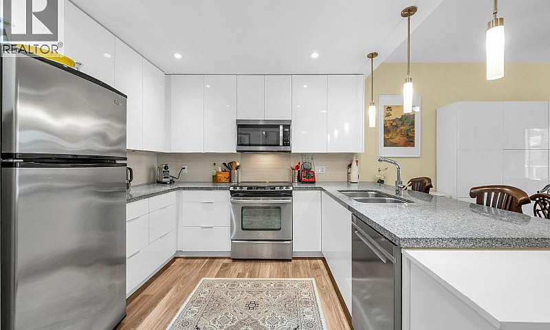 403 2368 Marpole Ave...