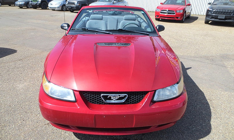 1999 Ford Mustang 35...