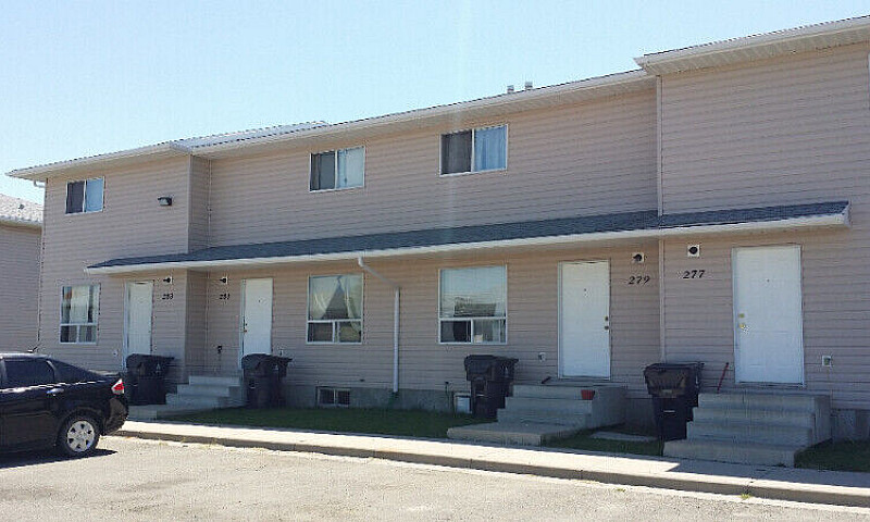 3 Bedroom Townhouse ...