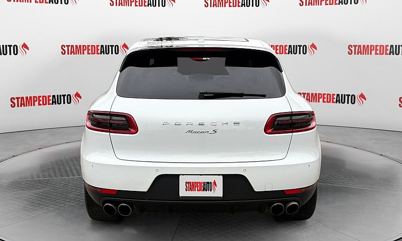 2015 Porsche Macan S...