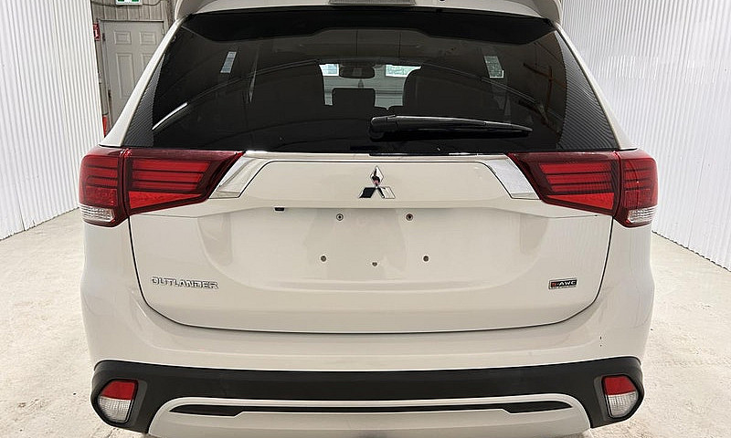 Mitsubishi Outlander...