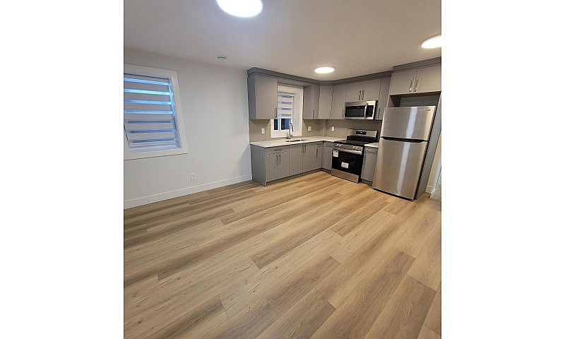 7530 205A Street Lan...