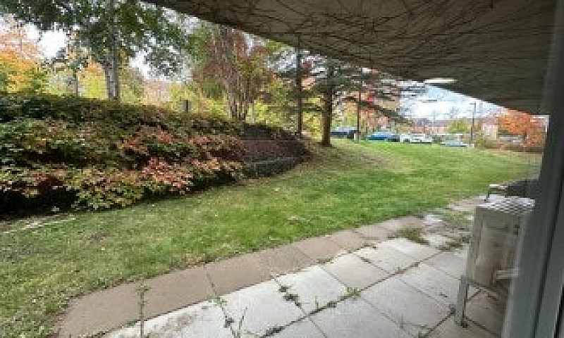 Modern 2 Bedroom - F...