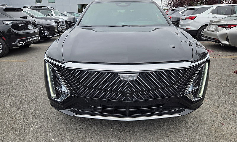 2024 Cadillac Lyriq ...