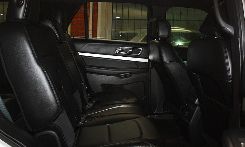 2016 Ford Explorer X...