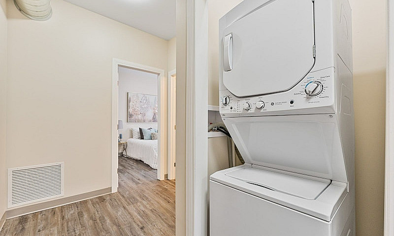 181 Balmoral - 3 Br ...