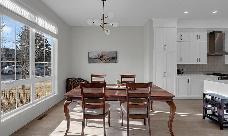 Luxury Bowness Home ...