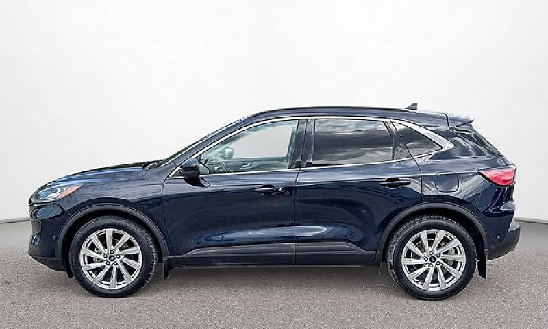 2021 Ford Escape Tit...