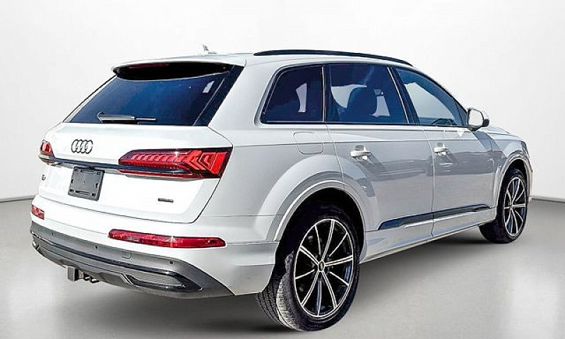 2023 Audi Q7 Komfort...