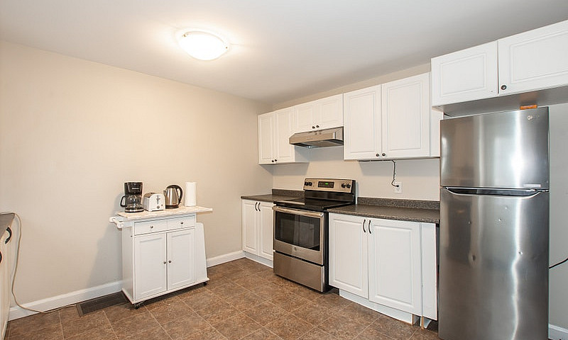 5721 Strathmore Cres...