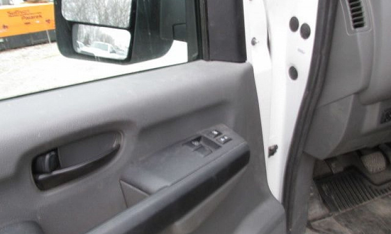 2014 Nissan Nv Sv 25...