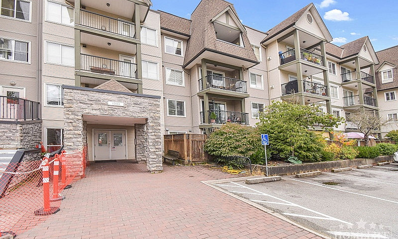 1 - Bed + 1 Bath Con...