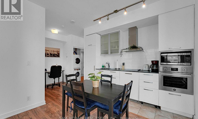 2307 - 12 York Stree...