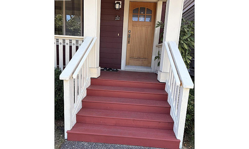 252 Jensen Street Ne...