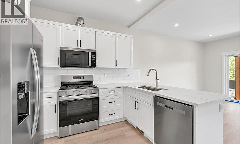 524 Similkameen Ave ...