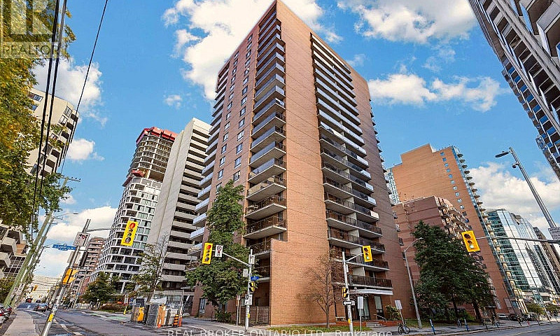 1601 - 475 Laurier A...