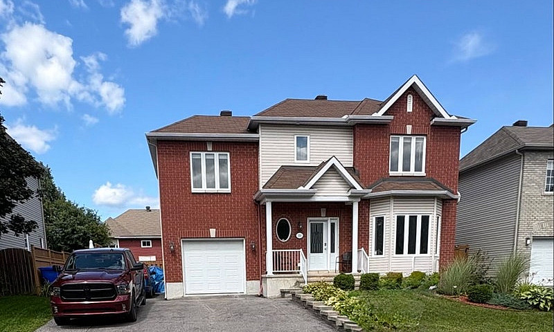 $739,900 - 2 Storey ...