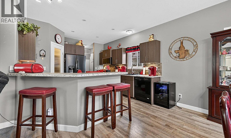 1410 Walnut Avenue M...