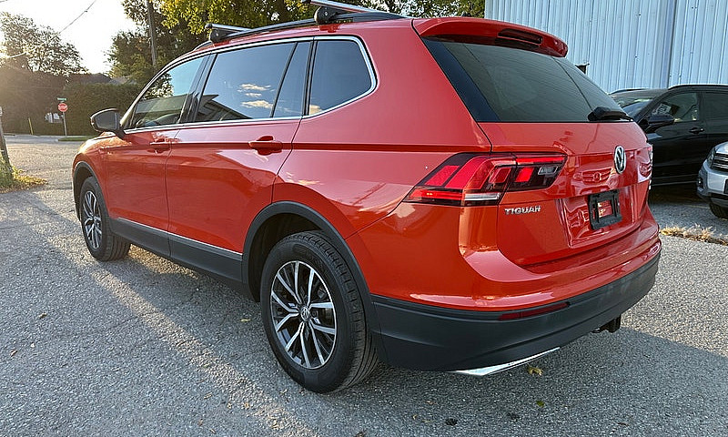 2018 Volkswagen Tigu...