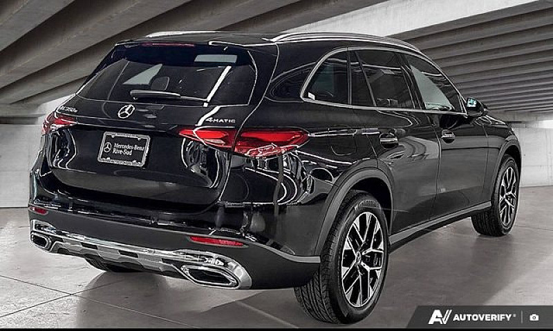 2027 Mercedes-Benz G...