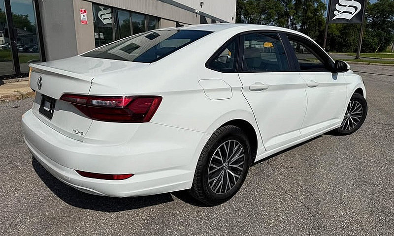 2021 Volkswagen Jett...