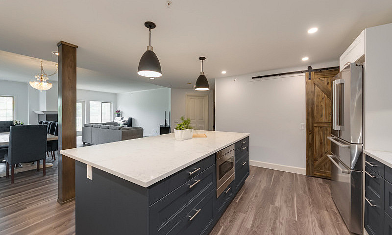Renovated Condo In B...