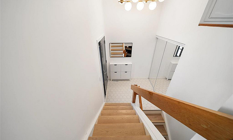 3-Bedroom House In R...