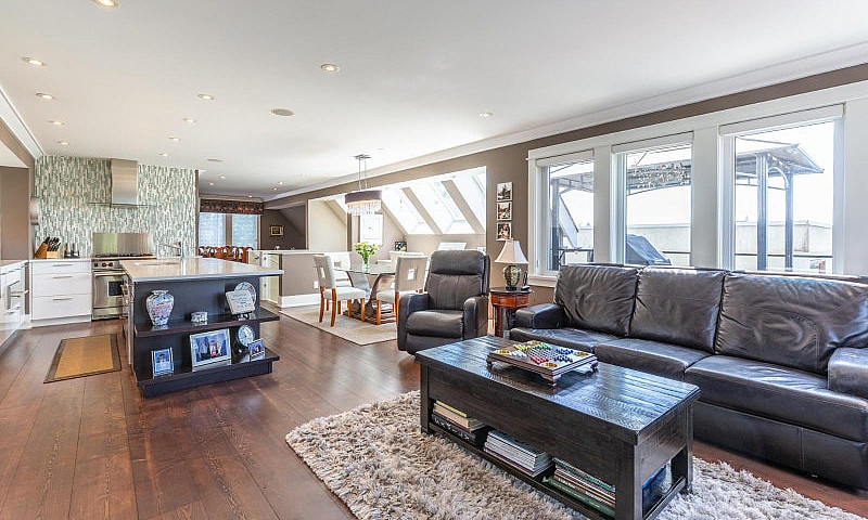 912 Keil Street Whit...