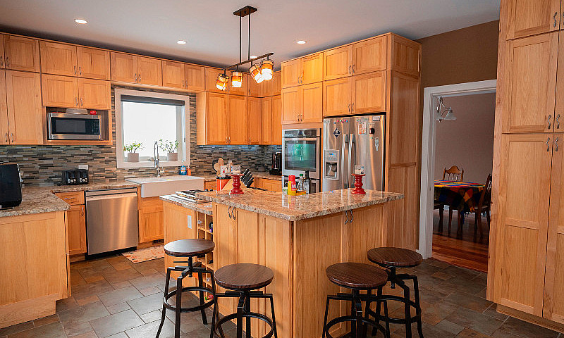 ***467 Whitewater Pl...