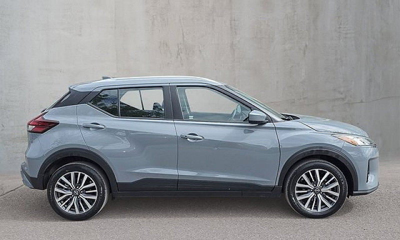 2024 Nissan Kicks Sv...