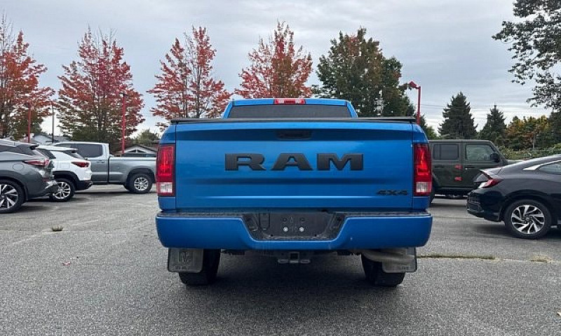 2023 Ram 1500 Classi...