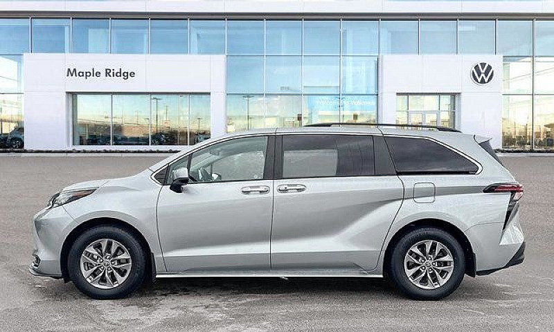 2022 Toyota Sienna L...