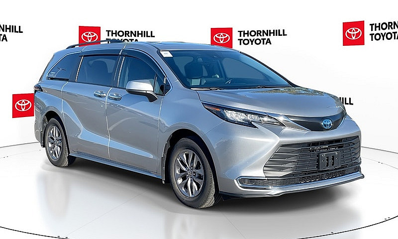 2023 Toyota Sienna X...