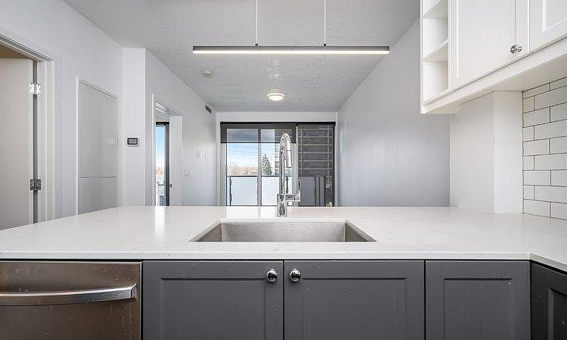 Unison Modern 1 Bed ...