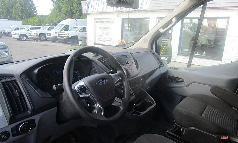Ford Transit-350 T-3...