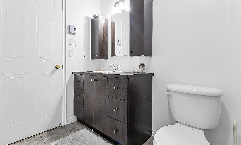 Condo À Vendre À St-...