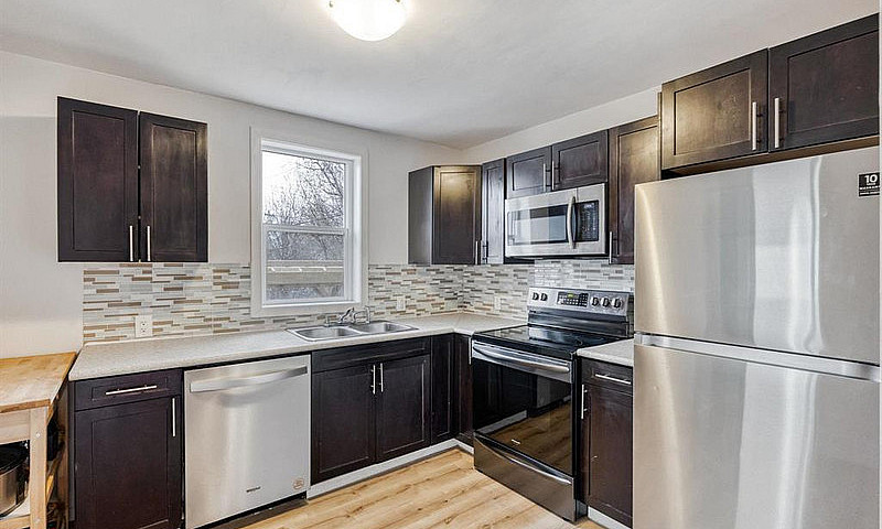 3-Bedroom House In P...