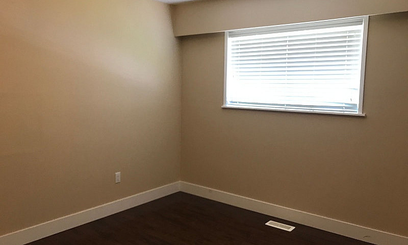 5 Bedroom Home Next ...