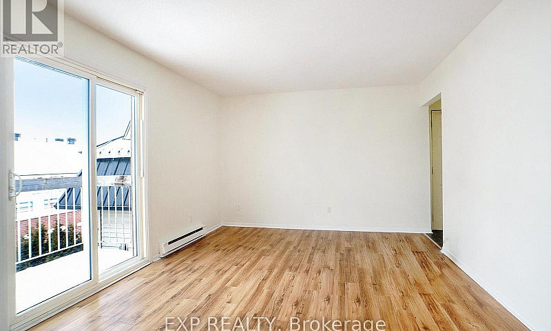 10 - 875 Laurier Str...