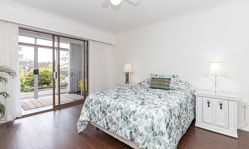 Beautiful 1 Bed 1 Ba...