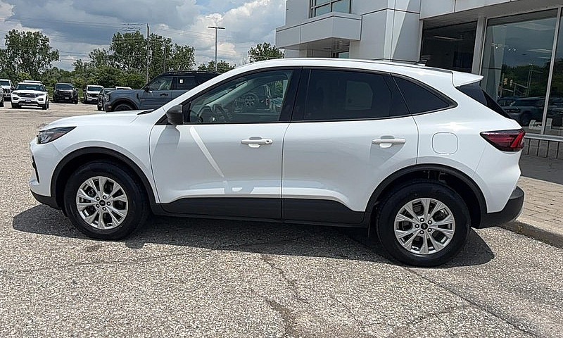 2025 Ford Escape Act...