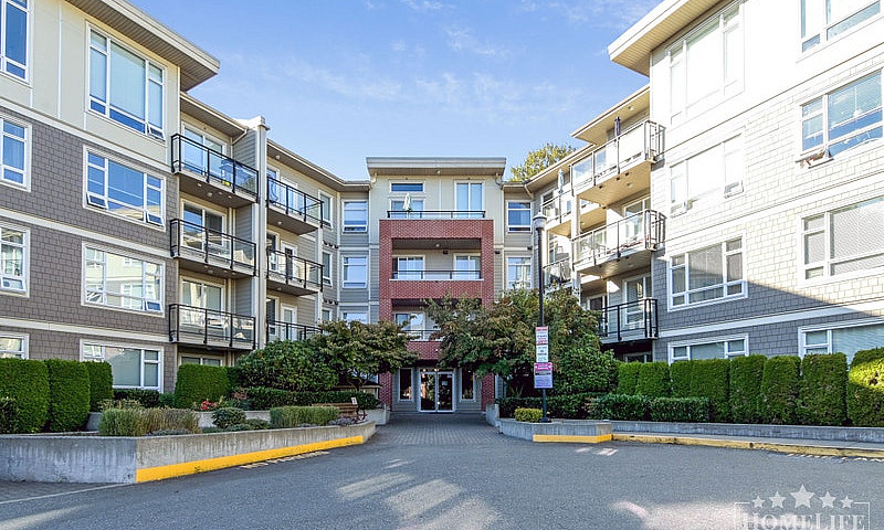 Spacious 2-Bedroom +...