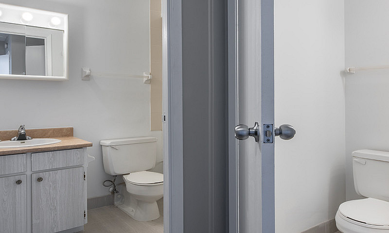 Amazing 1 Bedroom In...